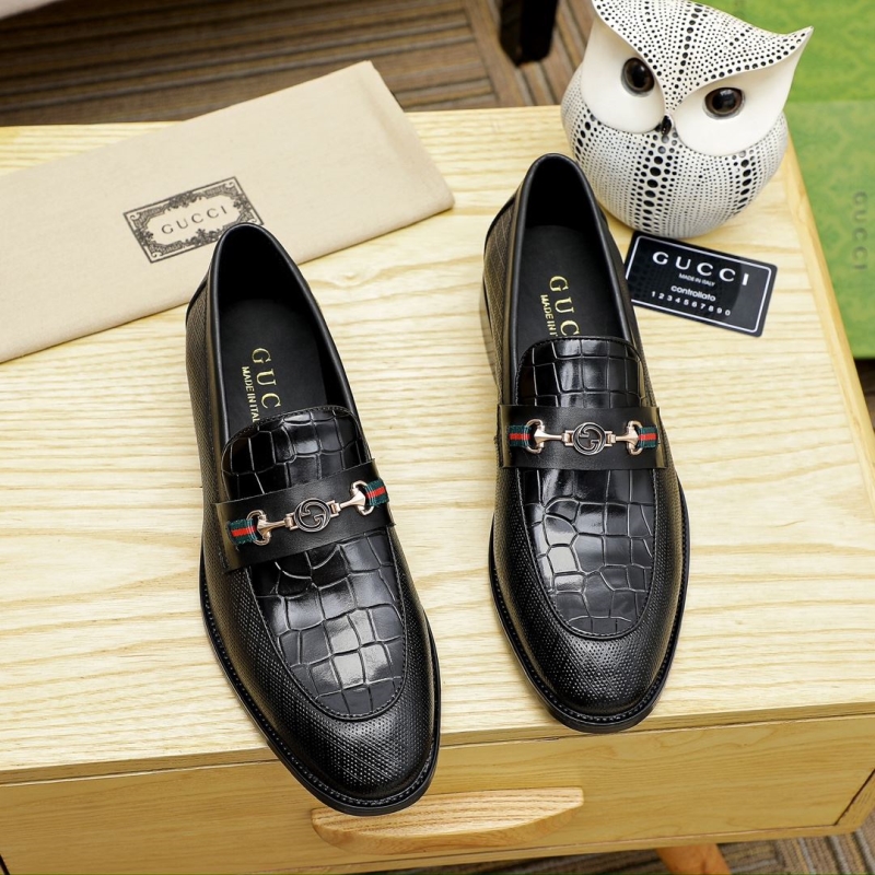 G*u*i leather shoes